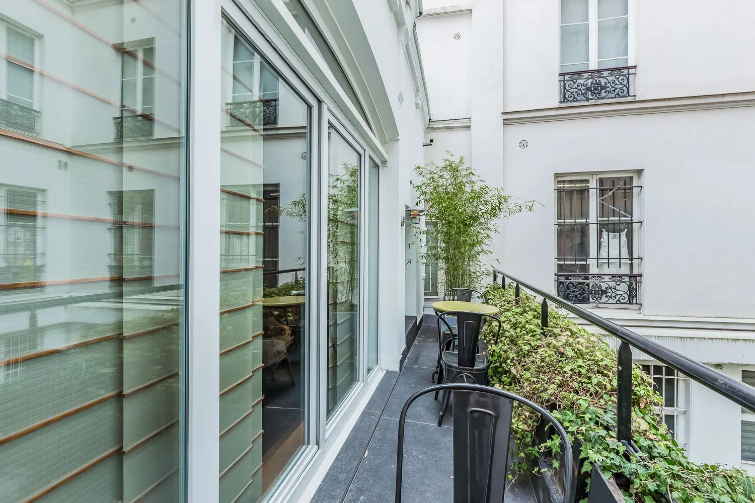 Apartament cu saună și spa în Paris, fotografia 38