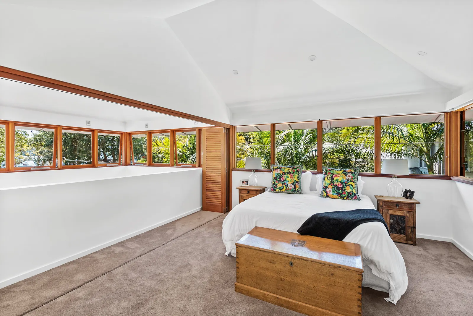 Villa with Heated pool and Garden in Sydney, photo 9