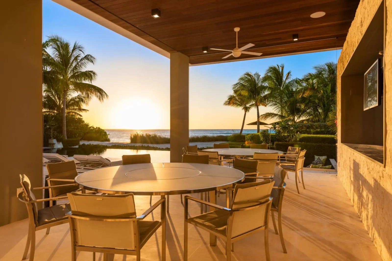 7 nopți la Villa with Swimming pool in Providenciales, fotografia 9