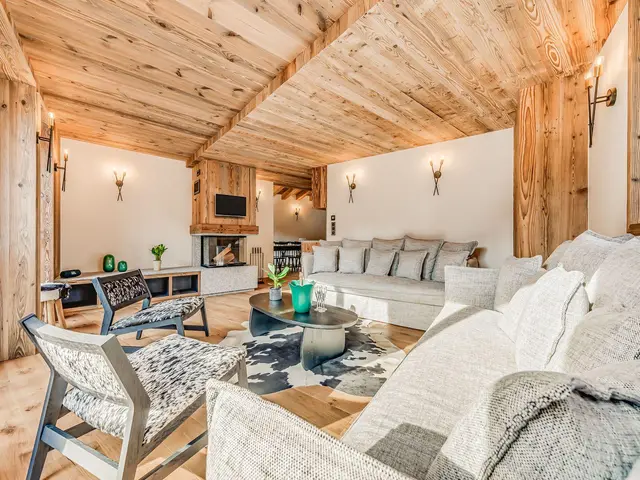 Apartament cu 4 dormitoare și vedere la munte, pentru 8 persoane