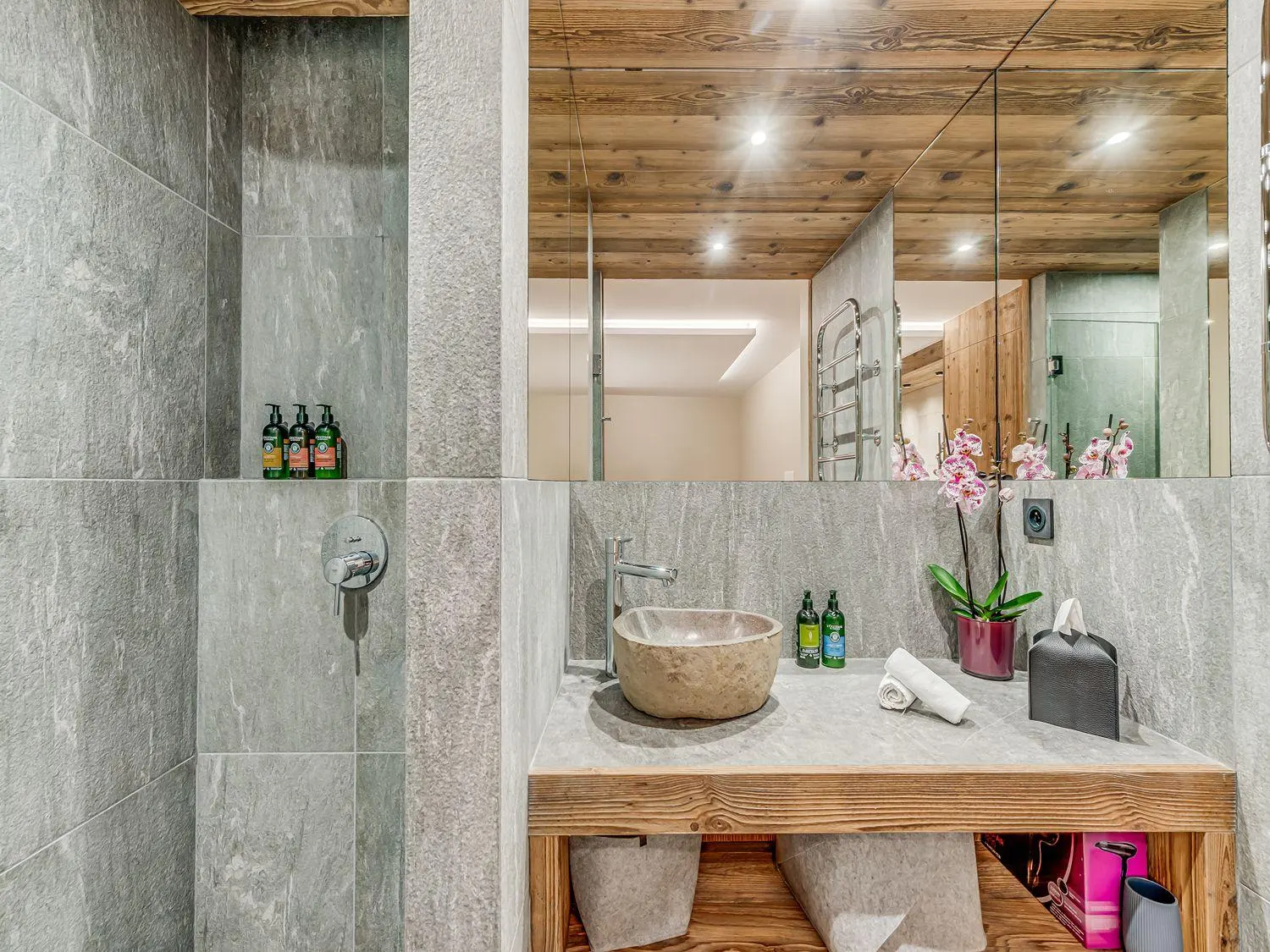 Apartament cu 4 dormitoare și vedere la munte, pentru 8 persoane, fotografia 8