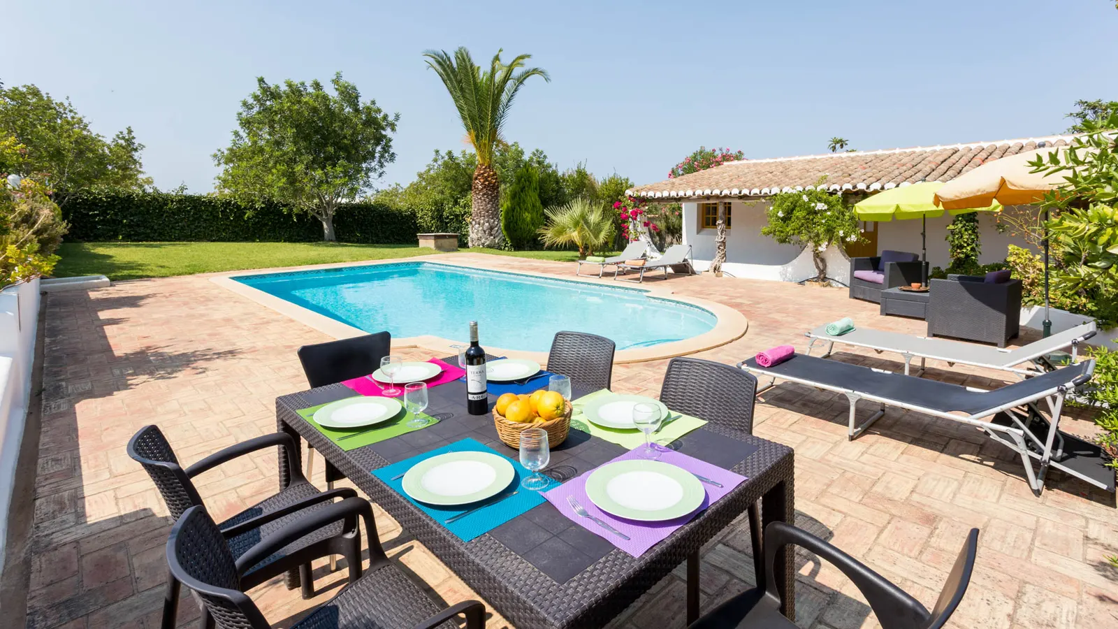7 nopți la Villa for 8 Guests in Guia, fotografia 6