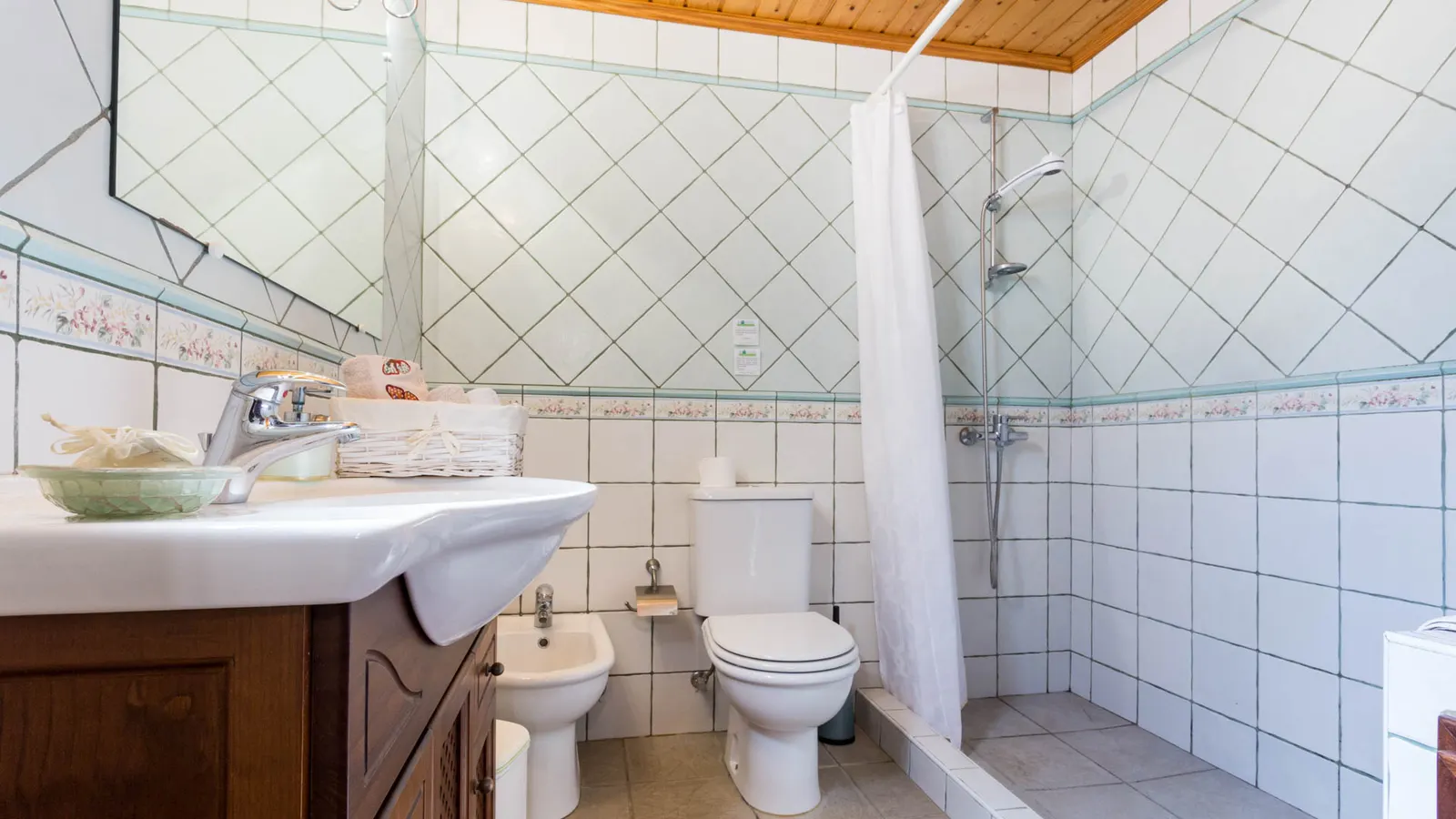Vilă pentru 8 persoane în Guia, fotografia 19