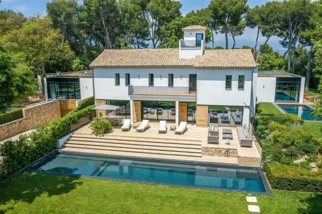 Vilă cu 8 dormitoare și piscină, Antibes