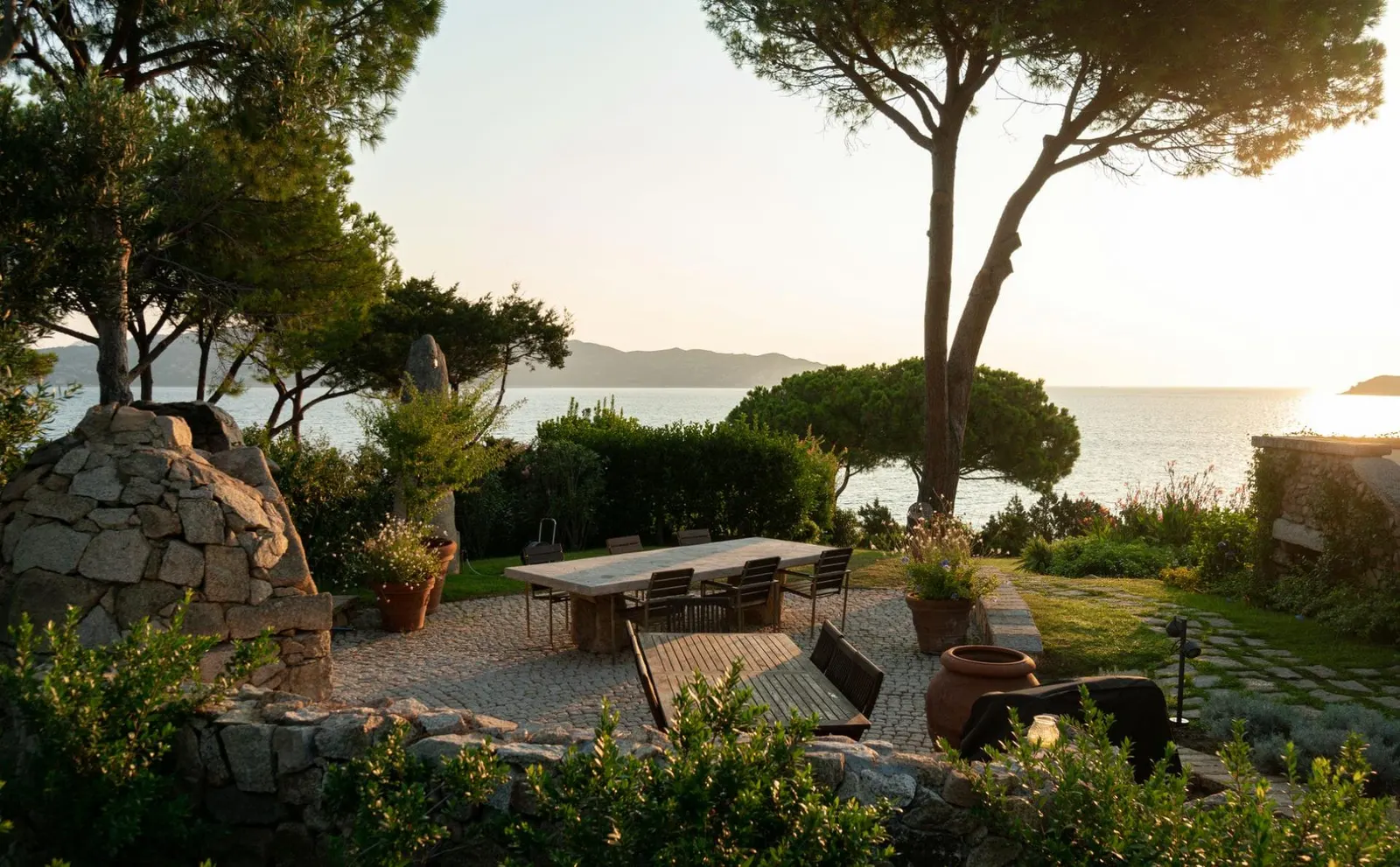 7 nopți la 8-Bedroom Villa with Heated pool, Santu Diadòru/San Teodoro, Sardinia, fotografia 10