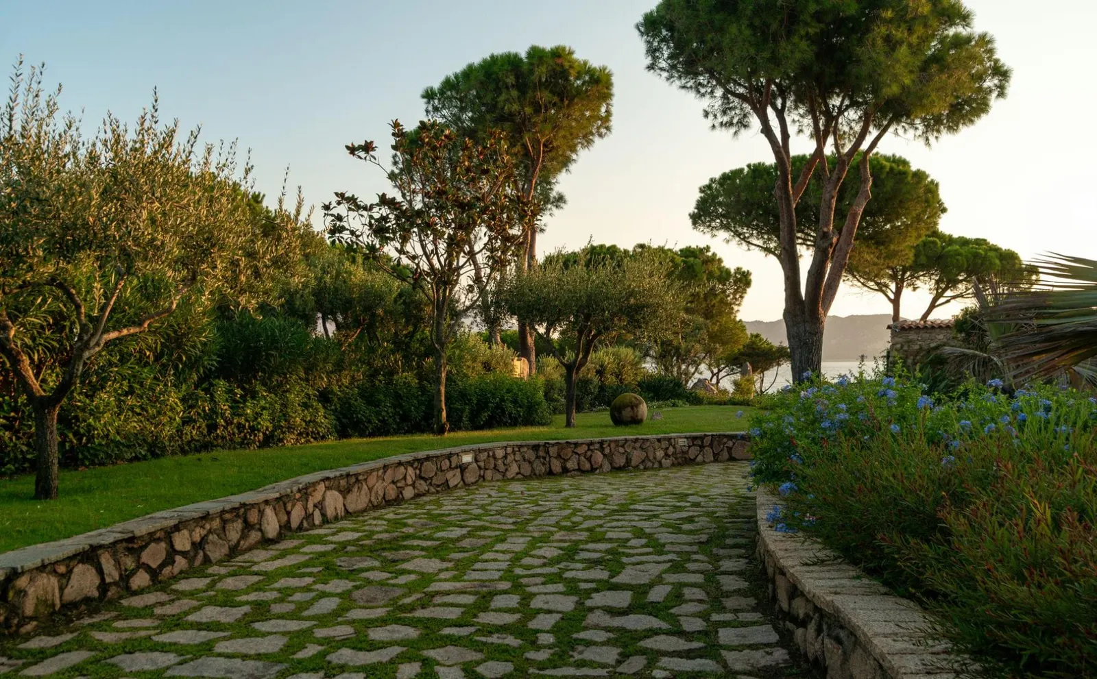 8-Bedroom Villa with Heated pool, Santu Diadòru/San Teodoro, Sardinia, photo 13