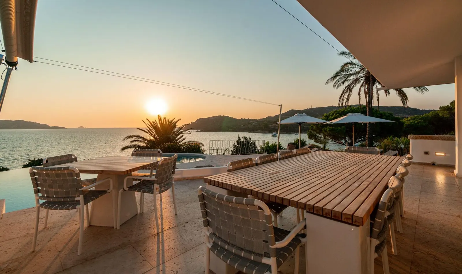 7 nopți la 8-Bedroom Villa with Heated pool, Santu Diadòru/San Teodoro, Sardinia, fotografia 6
