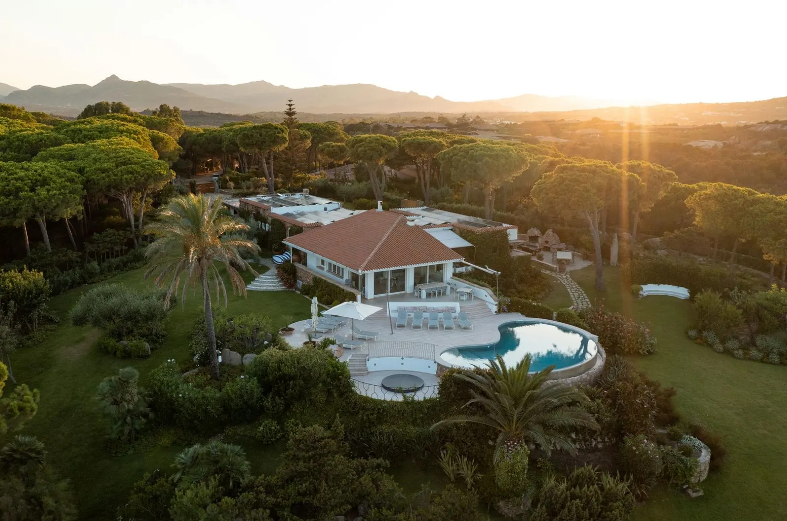 8-Bedroom Villa with Heated pool, Santu Diadòru/San Teodoro, Sardinia, photo 34