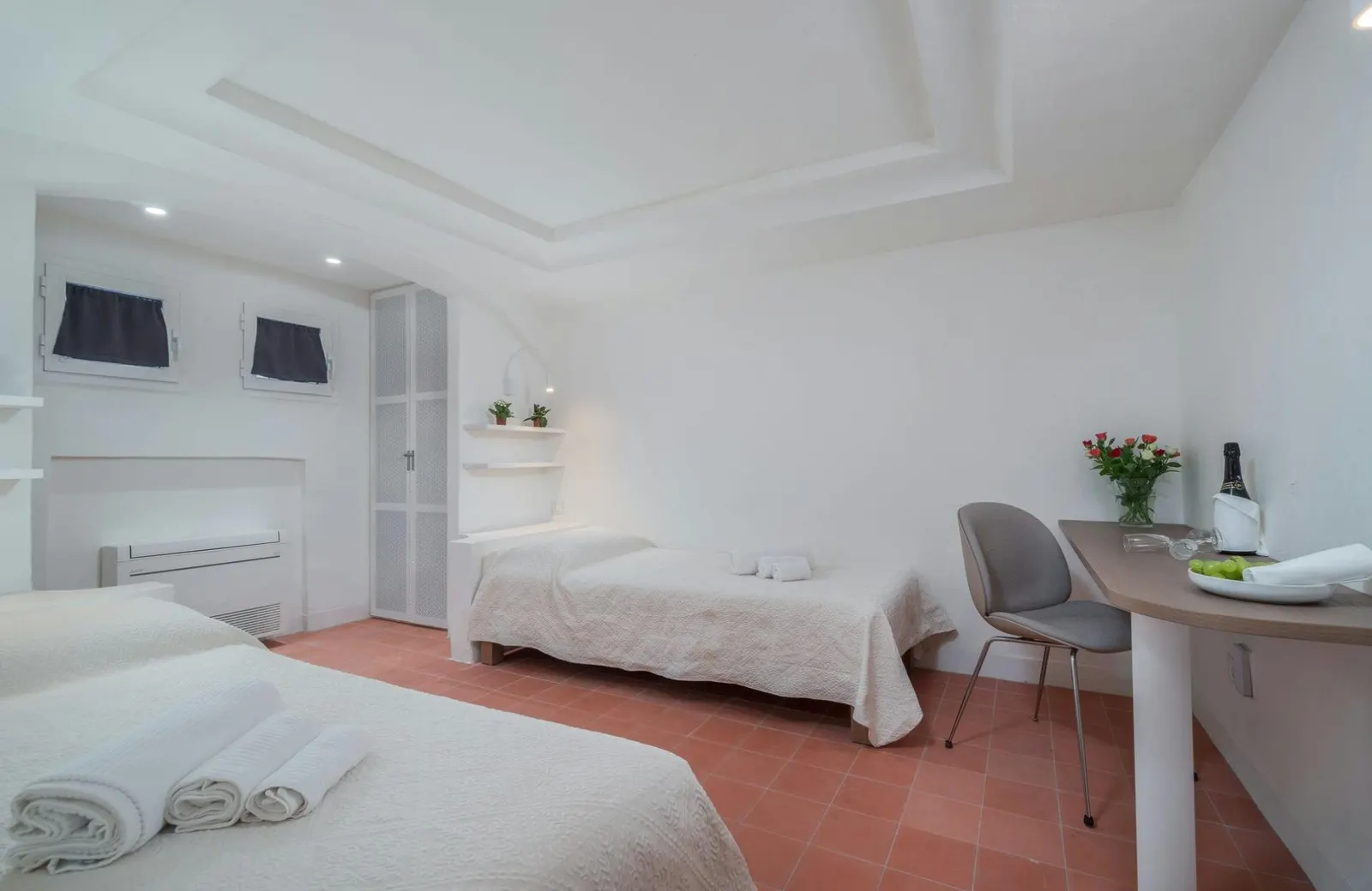 8-Bedroom Villa with Heated pool, Santu Diadòru/San Teodoro, Sardinia, photo 26