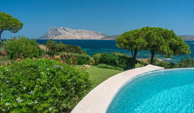 7 nopți la 8-Bedroom Villa with Heated pool, Santu Diadòru/San Teodoro, Sardinia, fotografia 4