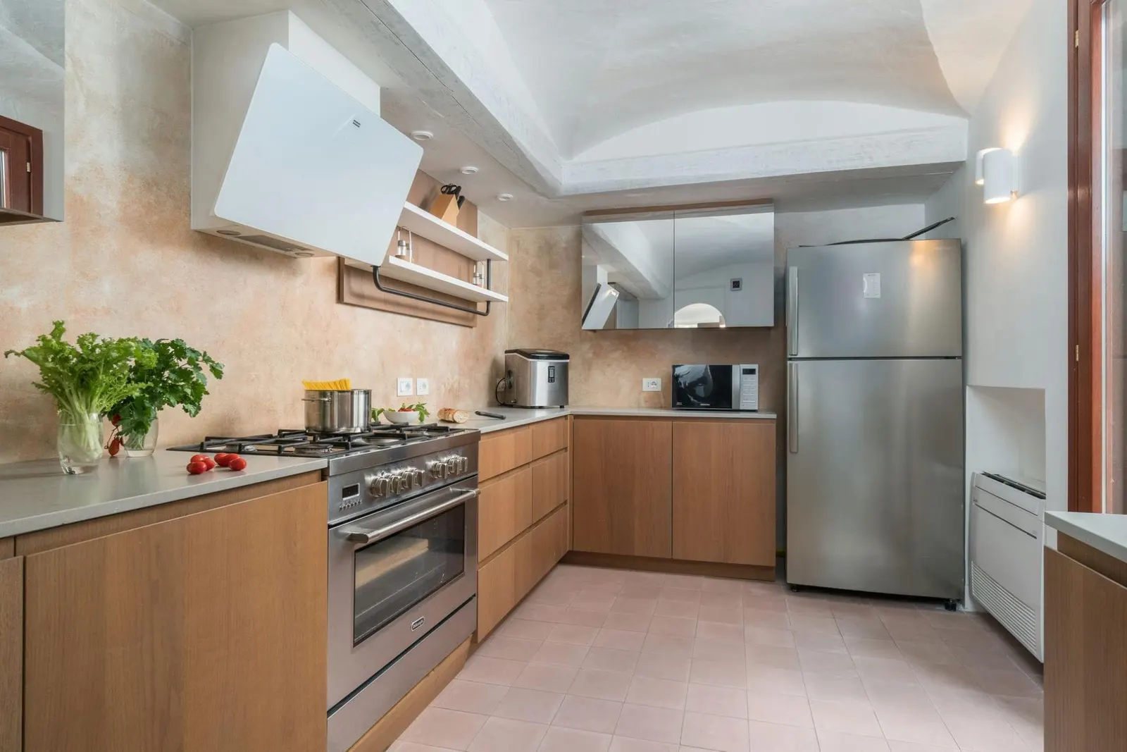 8-Bedroom Villa with Heated pool, Santu Diadòru/San Teodoro, Sardinia, photo 18
