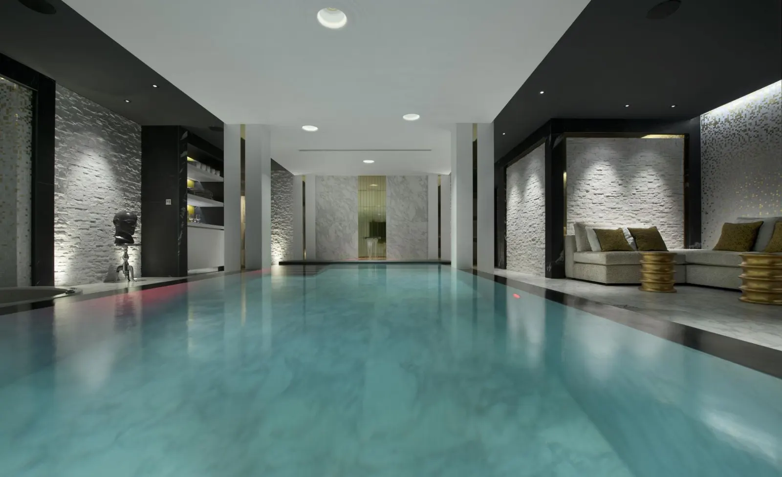 Chalet cu piscină încălzită și jacuzzi în Courchevel, fotografia 26