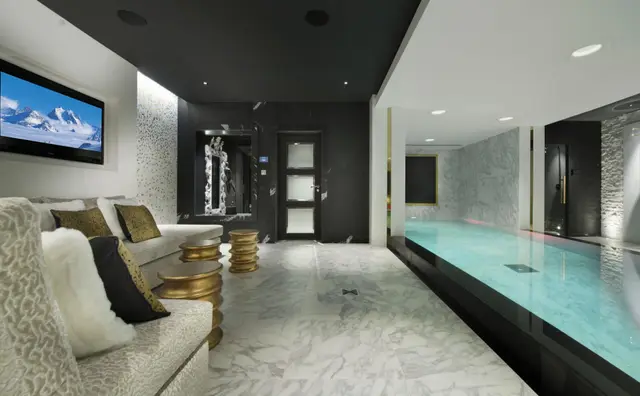 Chalet with Heated pool and Jacuzzi in Courchevel