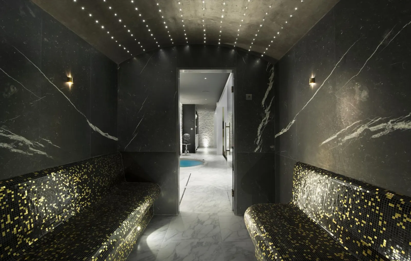 Chalet cu piscină încălzită și jacuzzi în Courchevel, fotografia 29