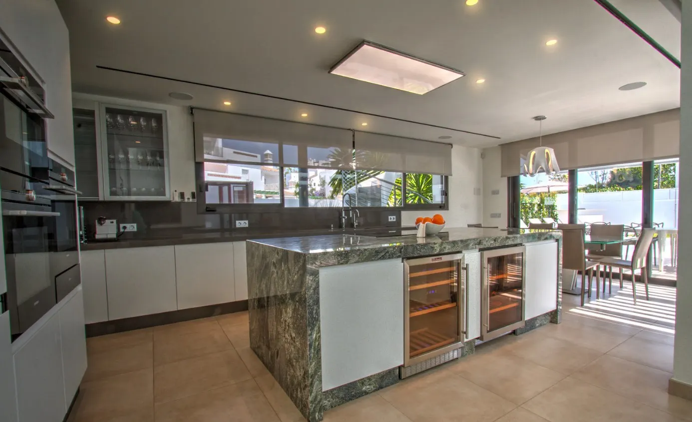 Vilă cu 7 dormitoare pentru 15 persoane, Marbella, fotografia 33