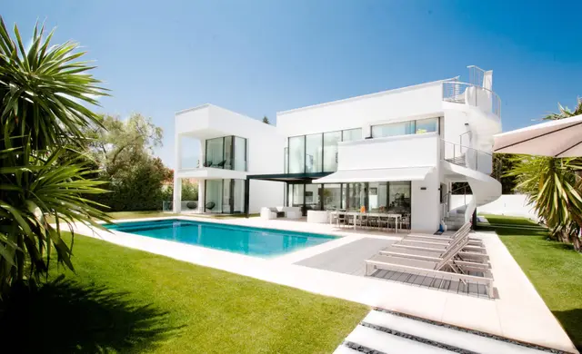 7 nopți la 7-Bedroom Villa Sleeping 15, Marbella