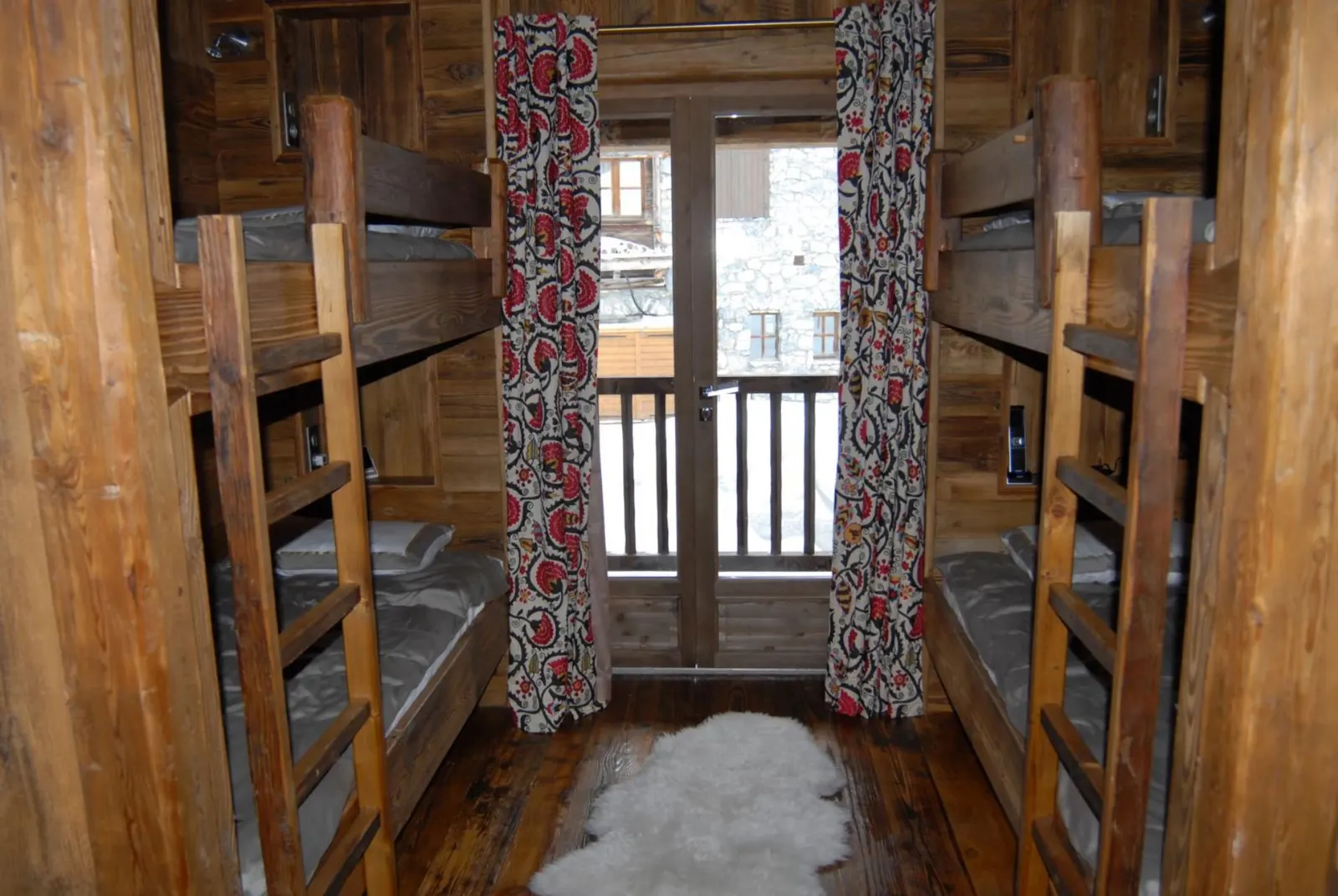 Chalet cu piscină interioară în La Daille, fotografia 17