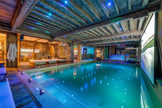 Chalet cu piscină interioară în La Daille