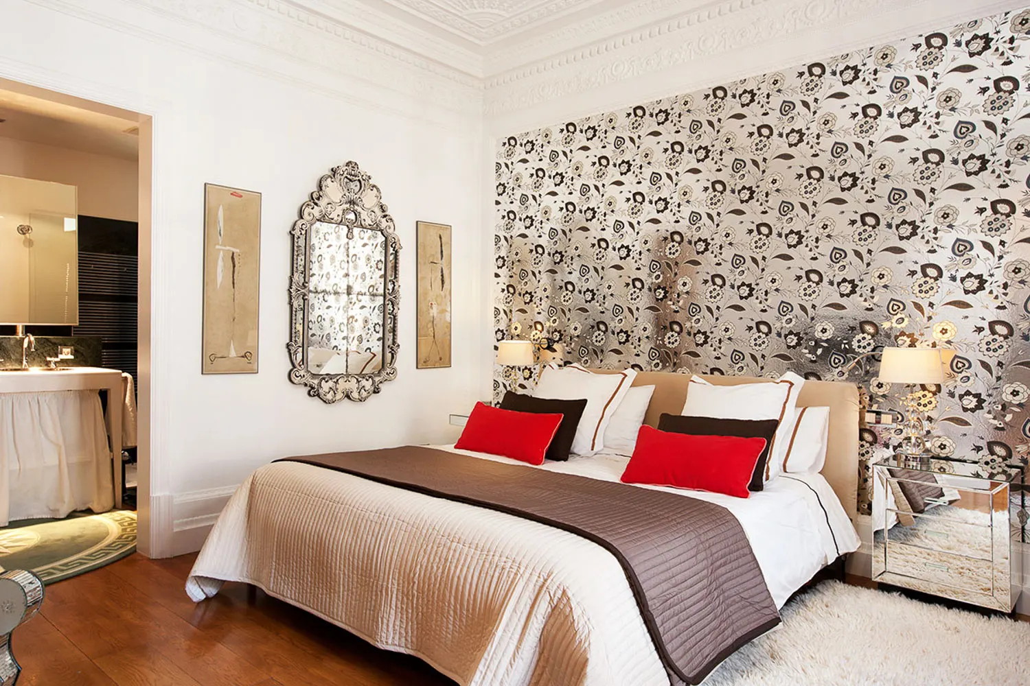 3-Bedroom Villa Sleeping 7, Barcelona, photo 10