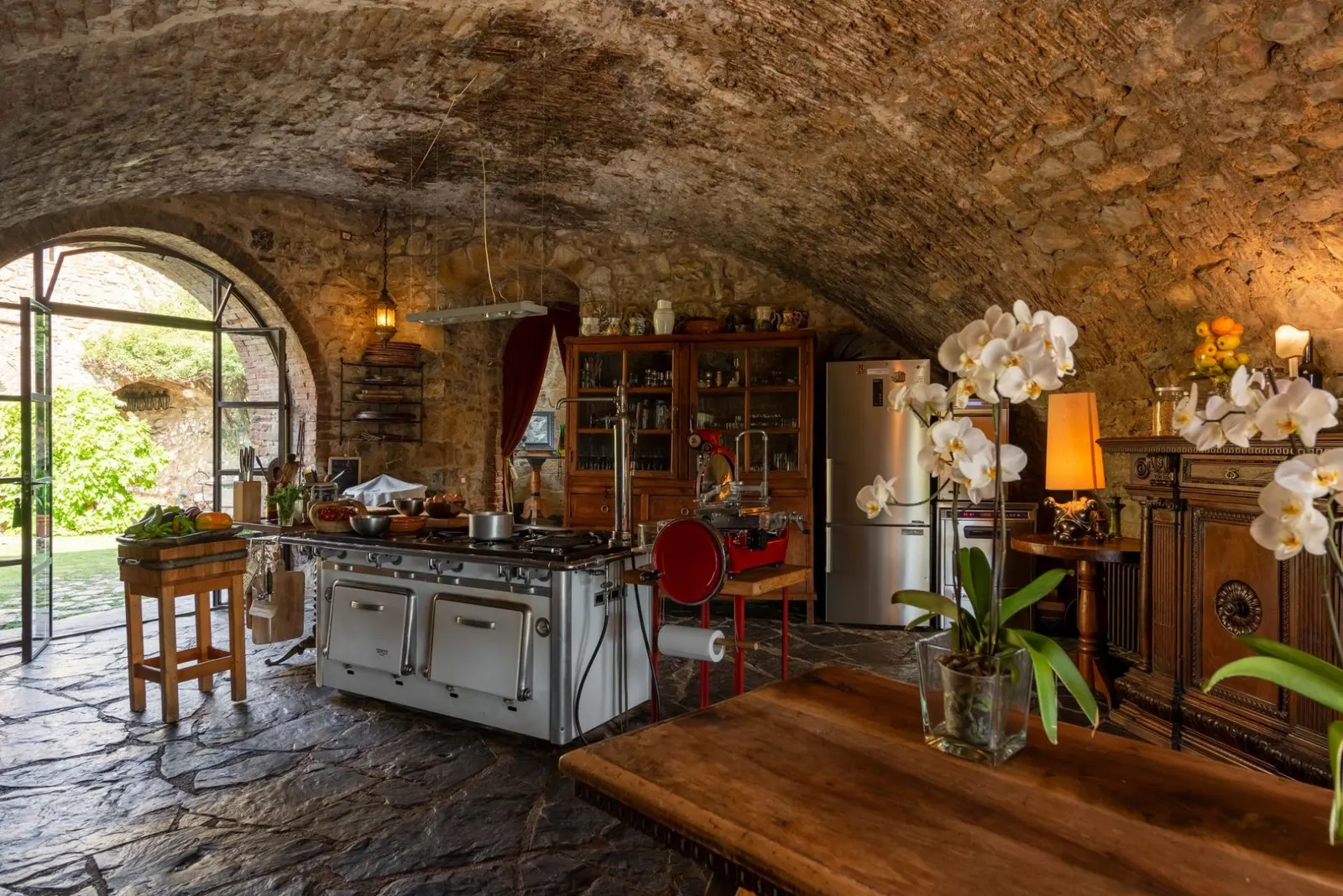 Vilă cu 12 dormitoare în Toscana, fotografia 15