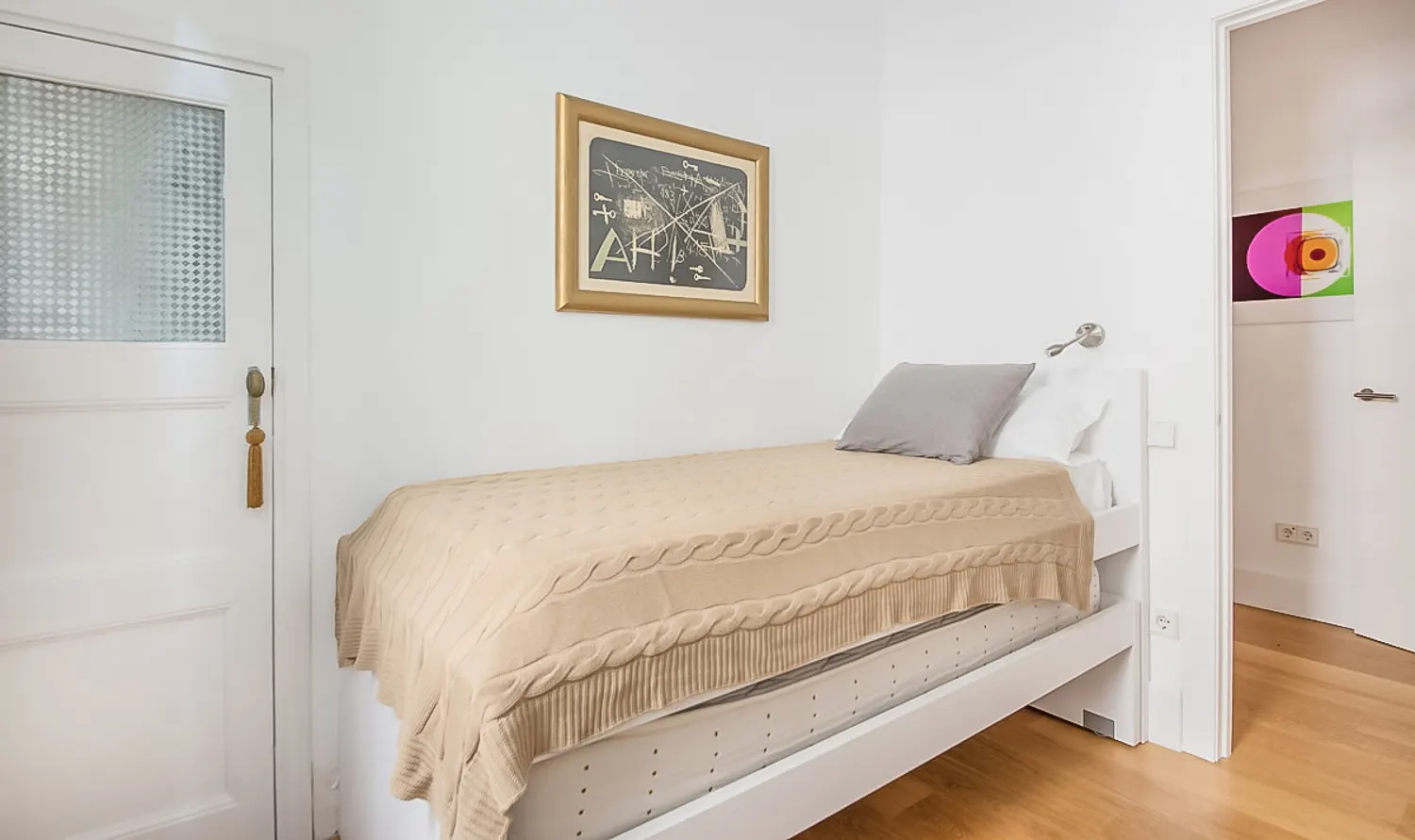 Vilă cu plajă și spa în Barcelona, fotografia 12