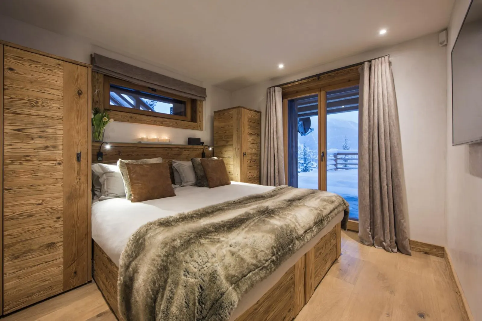 4-Bedroom Chalet with Heated pool, Sleeps 8, fotografia 11