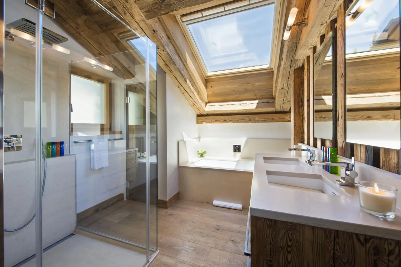 4-Bedroom Chalet with Heated pool, Sleeps 8, fotografia 15