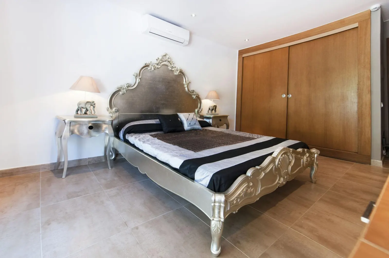 Villa for 12 Guests in Santa Eulària des Riu, photo 29
