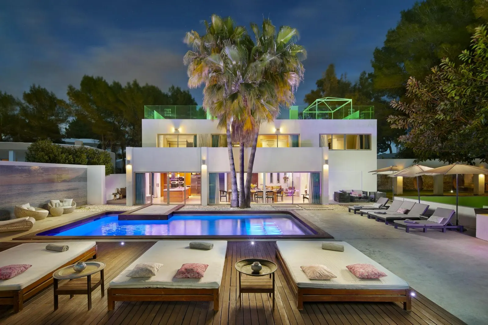 Villa for 12 Guests in Santa Eulària des Riu, photo 2