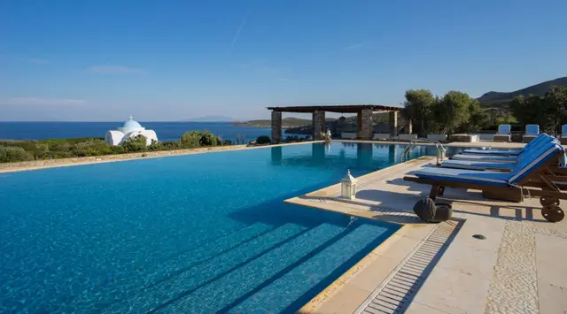 Villa with Swimming pool in Antiparos Municipality