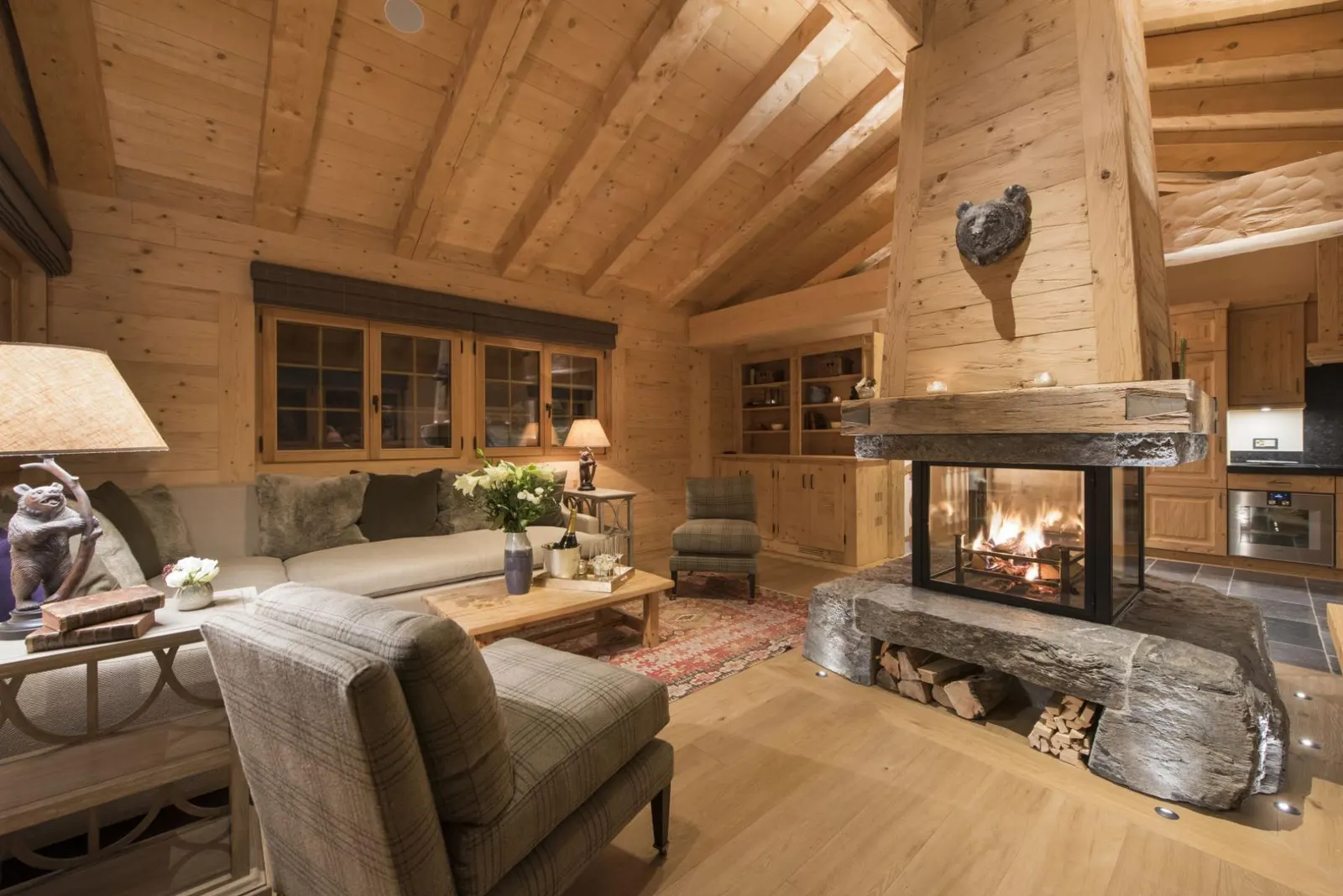 7 nopți la 9-Bed Chalet with Heated pool, Verbier, fotografia 12