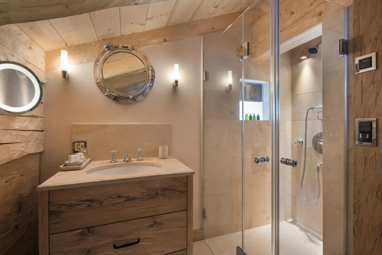 9-Bed Chalet with Heated pool, Verbier, fotografia 40
