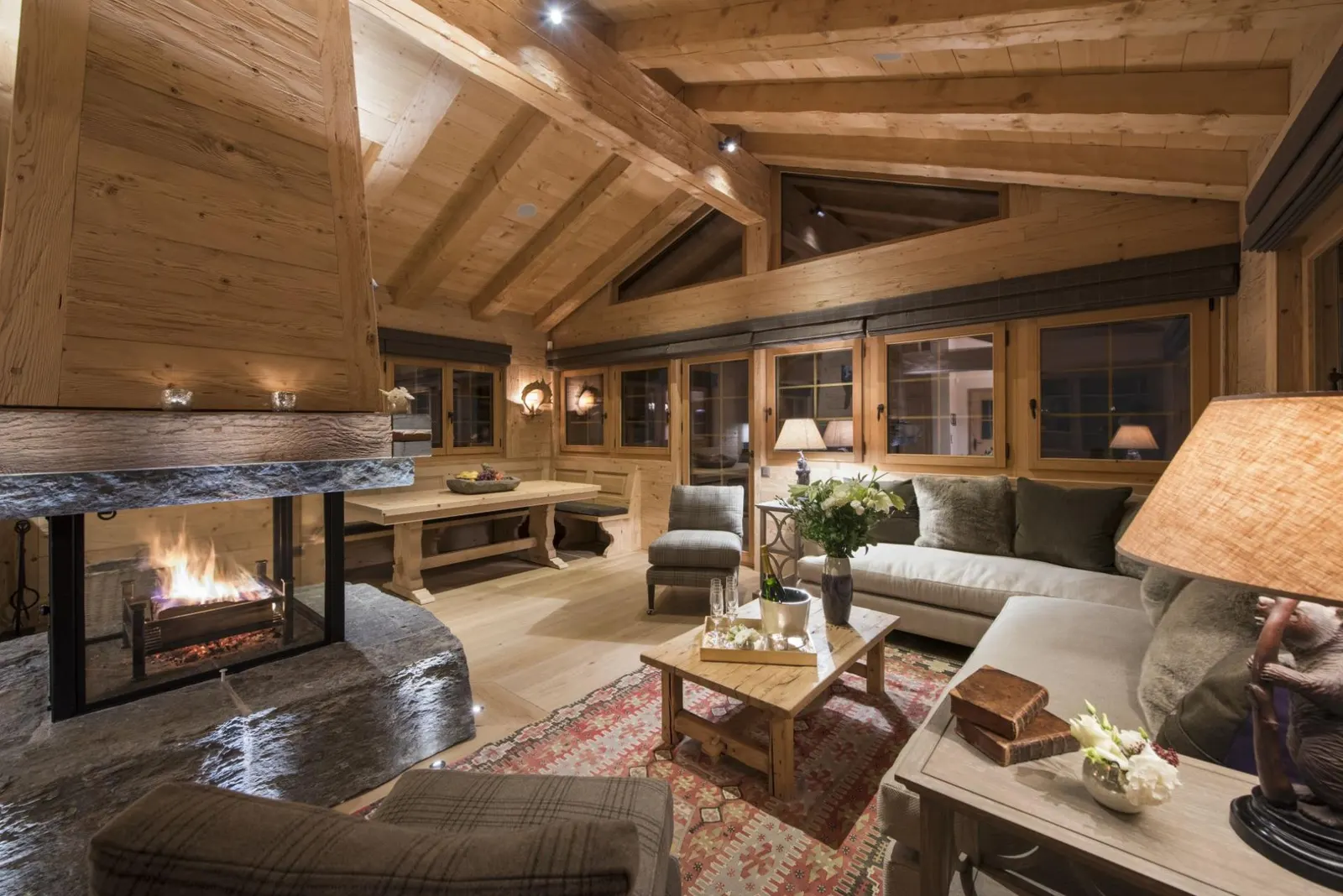 7 nopți la 9-Bed Chalet with Heated pool, Verbier, fotografia 11