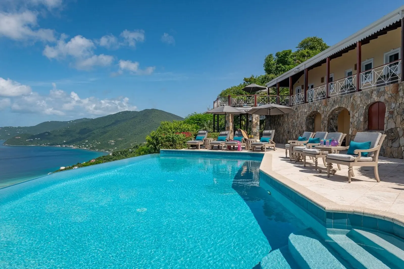 House with Swimming pool in Road Town, photo 2