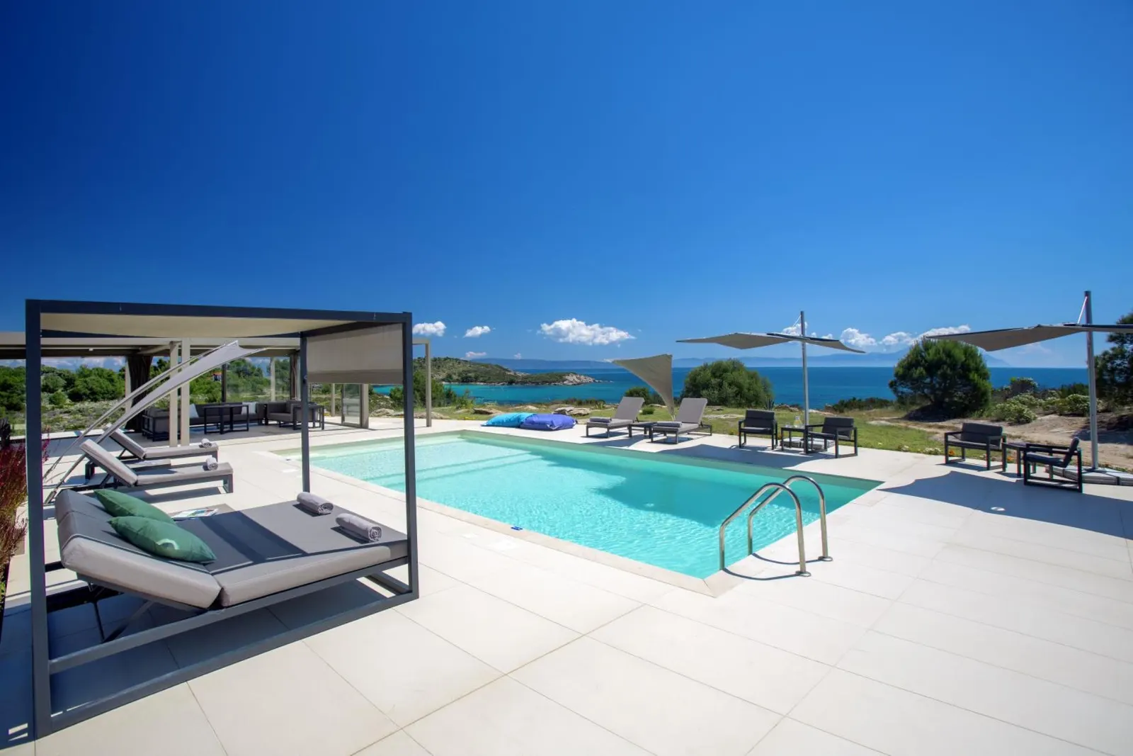 Vilă cu piscină în Unitatea Municipală Sithonia, fotografia 5