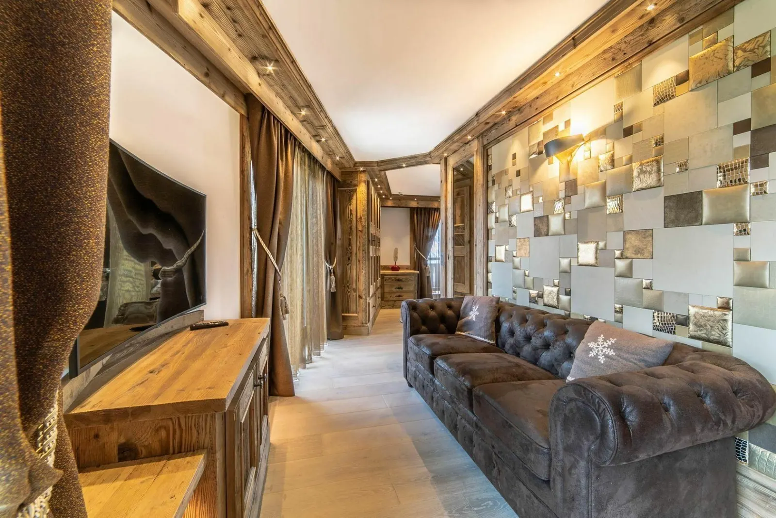 Chalet cu 5 dormitoare și jacuzzi, până la 12 persoane, fotografia 4