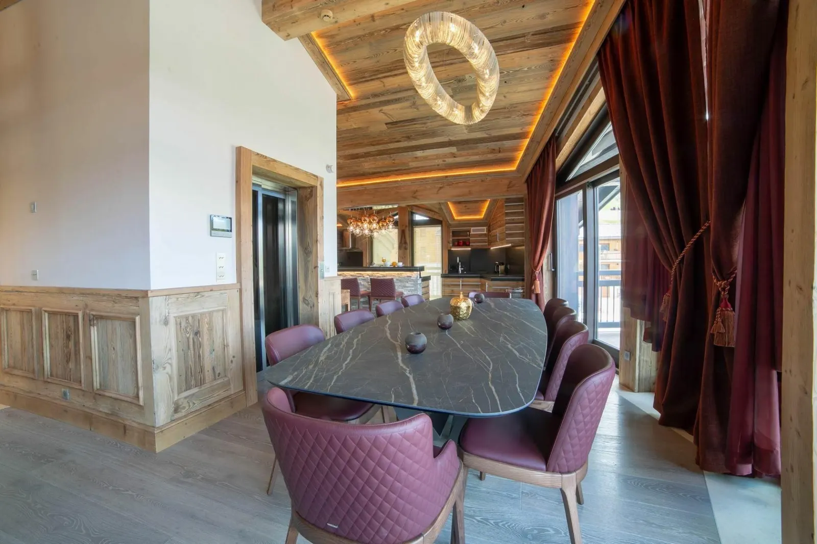 Chalet cu 5 dormitoare și jacuzzi, până la 12 persoane, fotografia 14