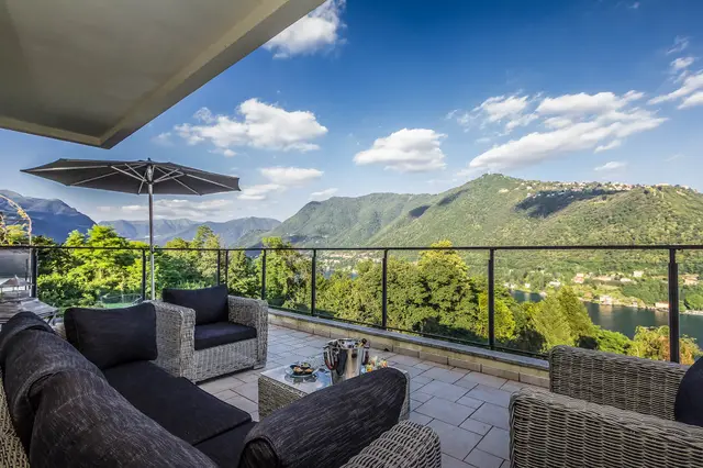 Vilă cu 4 dormitoare și piscină încălzită, Como, Lombardia