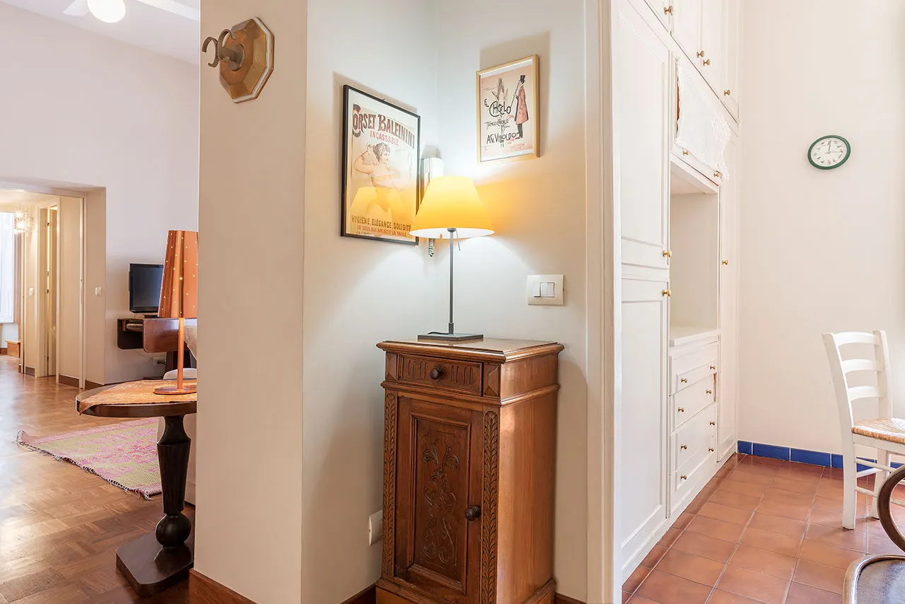 2-Bed Apartment with Spa, Rome, photo 17