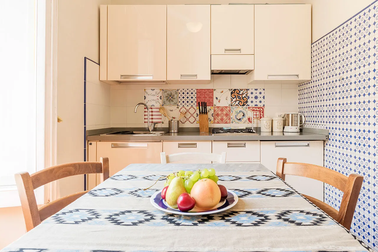 2-Bed Apartment with Spa, Rome, photo 15