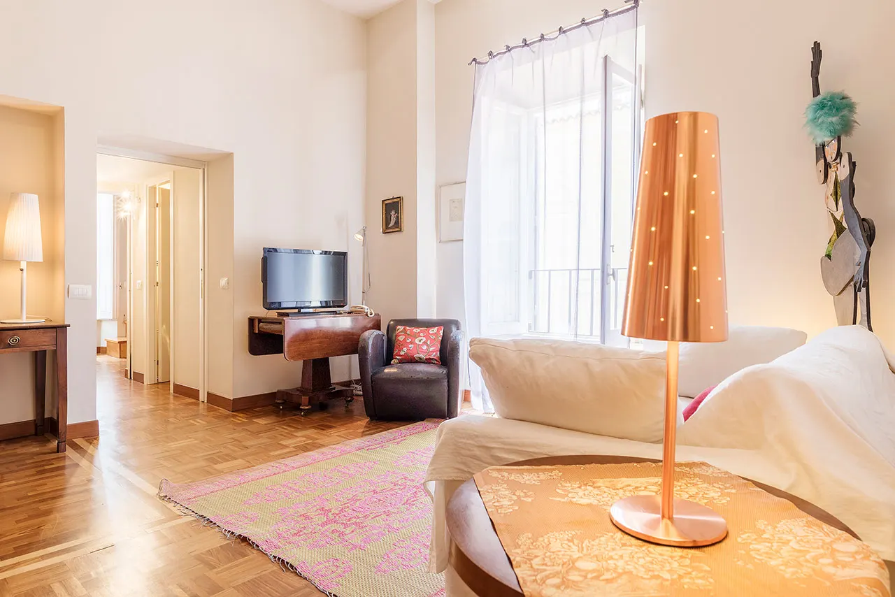 2-Bed Apartment with Spa, Rome, photo 21