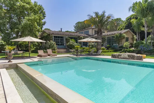 7 nopți la 10-Bedroom Villa in Lentini