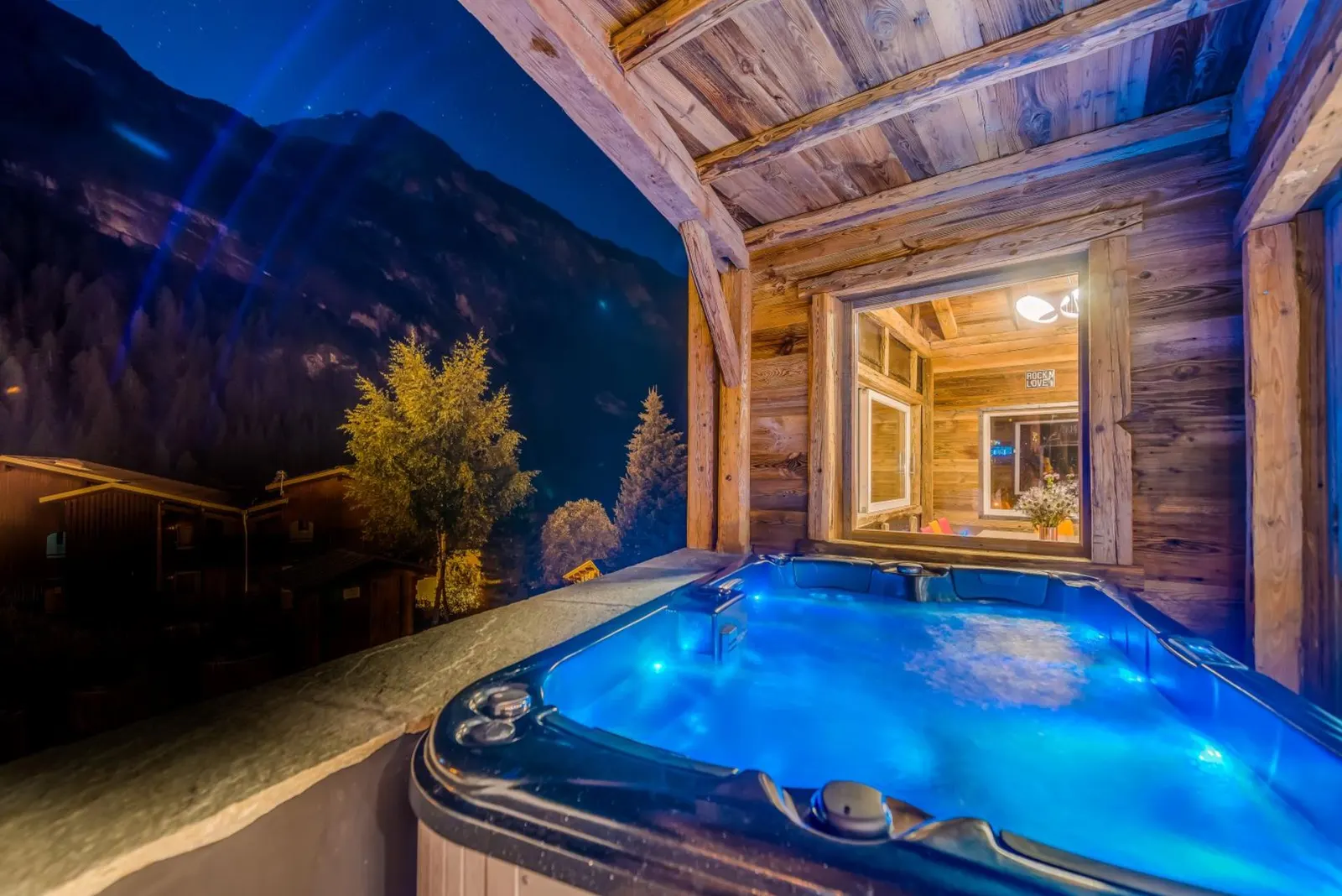 Chalet cu 5 dormitoare în Alpii Francezi, fotografia 3