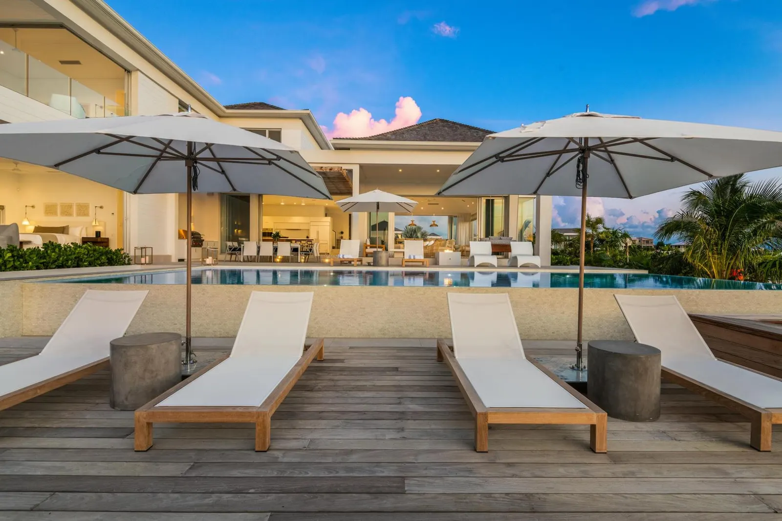 Vilă cu 5 dormitoare și piscină încălzită, Providenciales, fotografia 5
