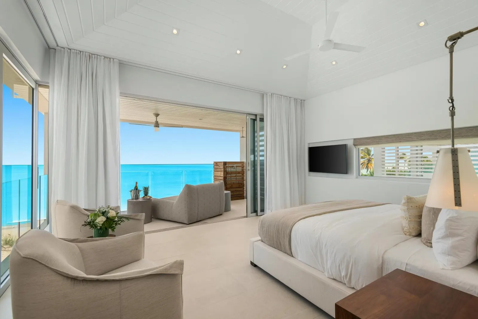 Vilă cu 5 dormitoare și piscină încălzită, Providenciales, fotografia 14