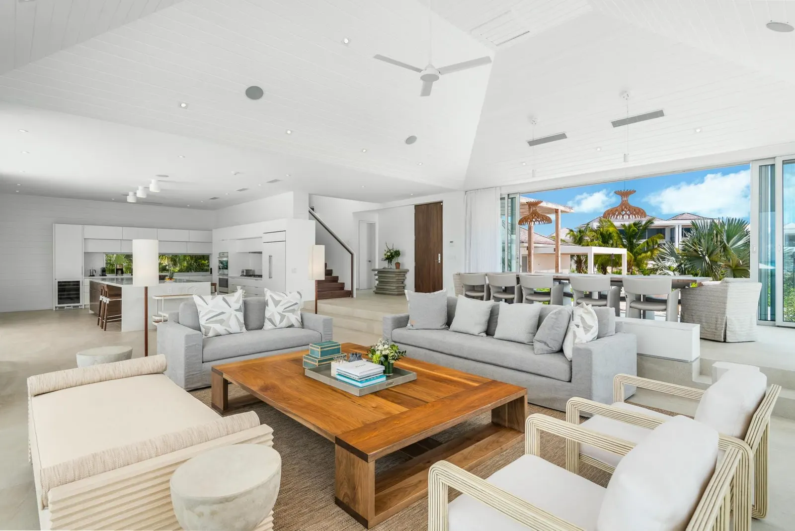 Vilă cu 5 dormitoare și piscină încălzită, Providenciales, fotografia 11