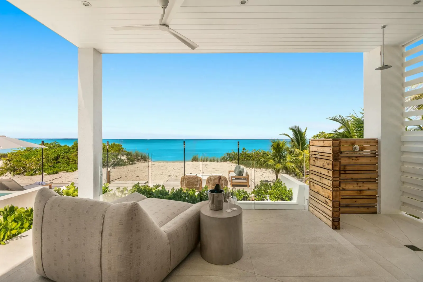 Vilă cu 5 dormitoare și piscină încălzită, Providenciales, fotografia 17