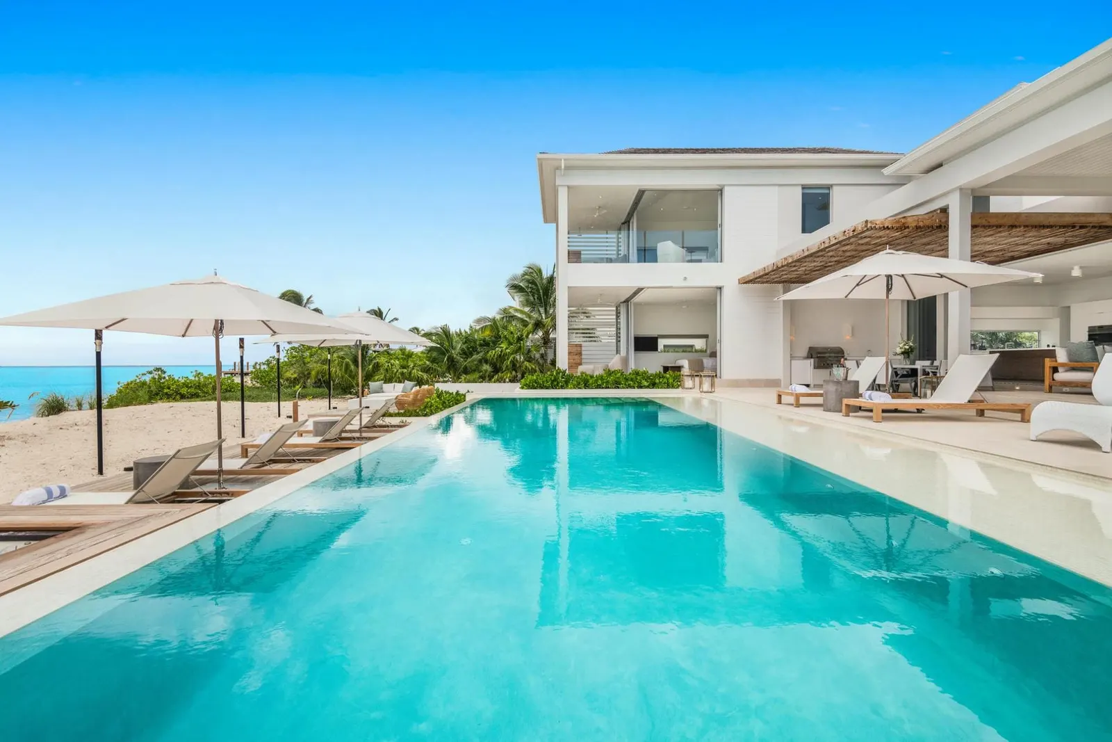 Vilă cu 5 dormitoare și piscină încălzită, Providenciales, fotografia 3
