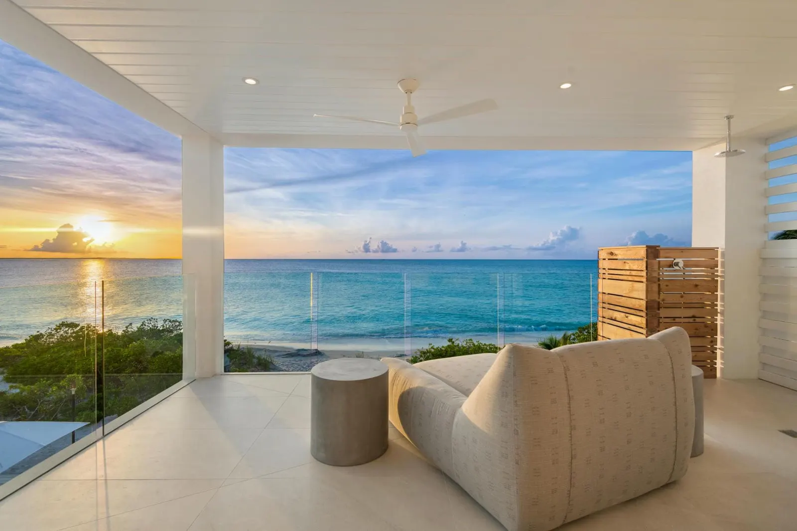 Vilă cu 5 dormitoare și piscină încălzită, Providenciales, fotografia 15