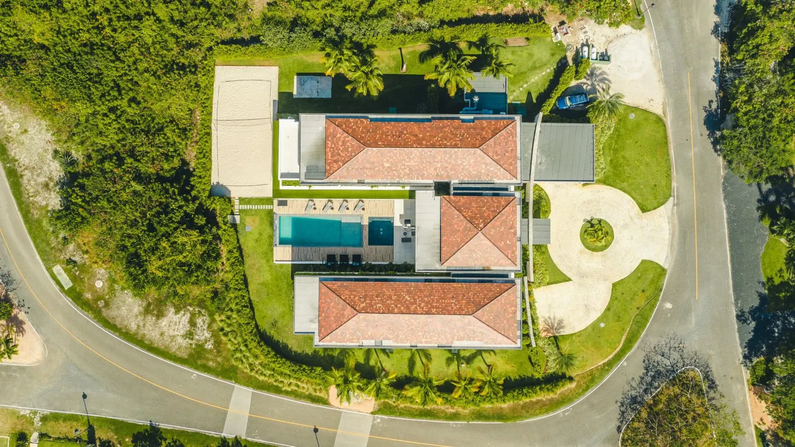 Vilă cu 9 dormitoare și piscină încălzită, Higüey, fotografia 33